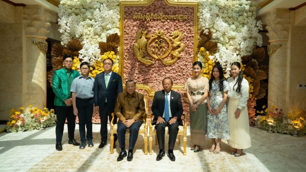Honorable Prime Minister Hun Sen's Visit to Neak Orknha Kit Meng & Lok Chomteav Orknha Mao Chamnan's New Mansion A Grand Affair