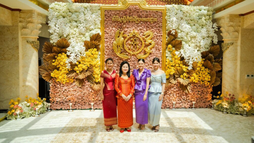 Honorable Prime Minister Hun Sen's Visit to Neak Orknha Kit Meng & Lok Chomteav Orknha Mao Chamnan's New Mansion A Grand Affair