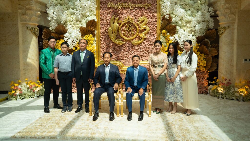 Honorable Prime Minister Hun Sen's Visit to Neak Orknha Kit Meng & Lok Chomteav Orknha Mao Chamnan's New Mansion A Grand Affair